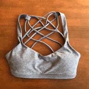 Lululemon free to be (wild) sports bra